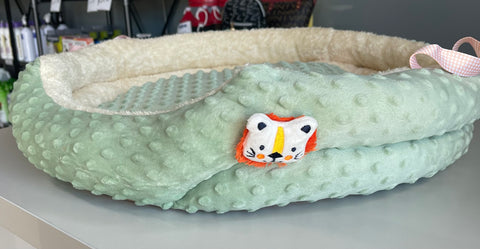 green donut pet bed