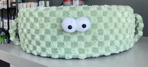 green donut pet bed