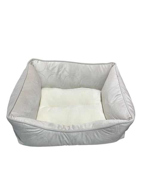 dog bed pearl color 19-16 in