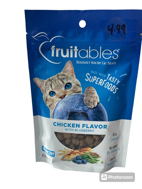 Fruitables chicken flavor with blueberry crunchy 2.5 oz